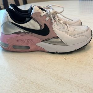 Women’s Nike air max size 7.5